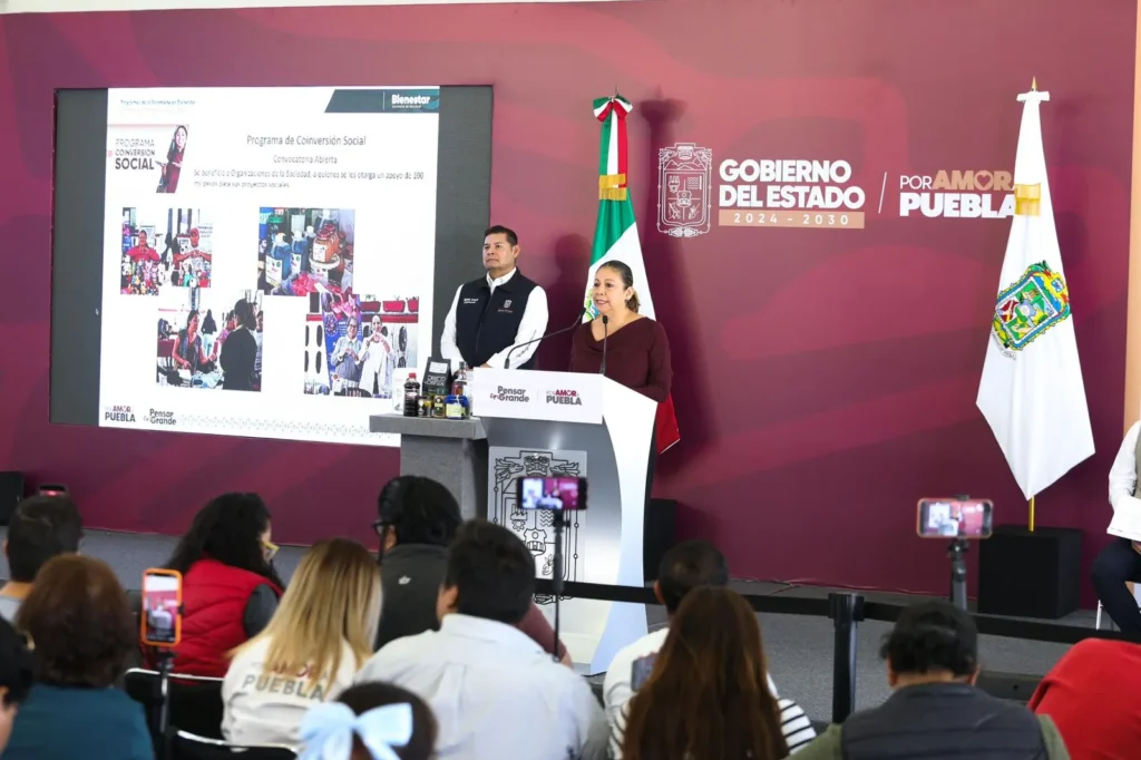 Obra Comunitaria en Puebla fortalece combate a la pobreza con inversión de 1,500 millones de pesos
