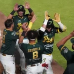 Pericos remonta y se lleva el segundo juego de la serie