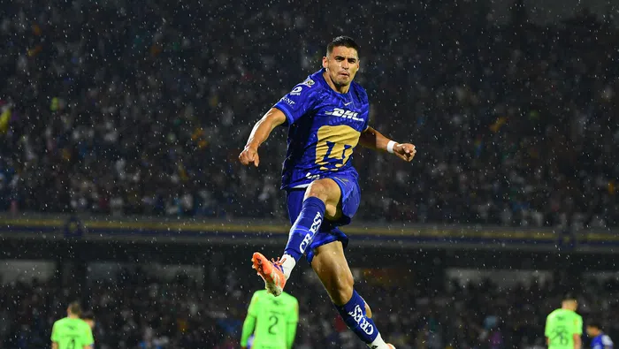 Pumas se levanta de un 2-0 y vence a Juárez