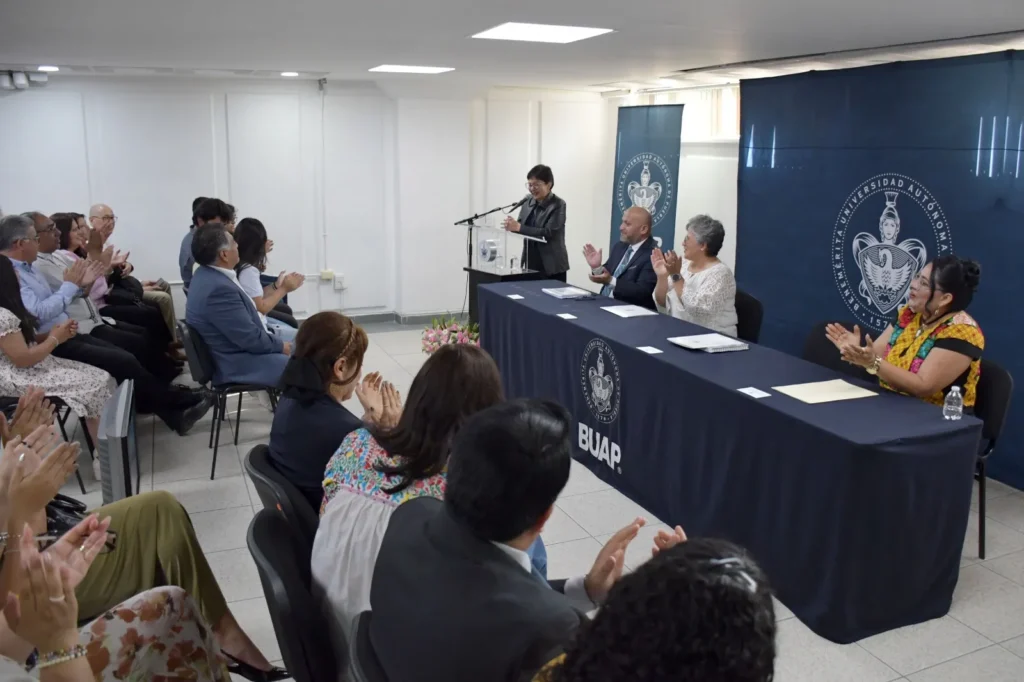 Rectora Lilia Cedillo toma protesta a directora de la preparatoria “Lic. Benito Juárez García”