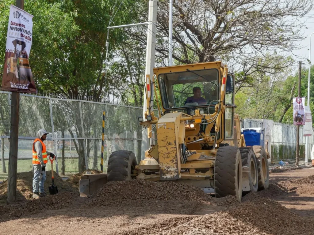 Supervisa Pepe Chedraui rehabilitación vial en San Baltazar Campeche