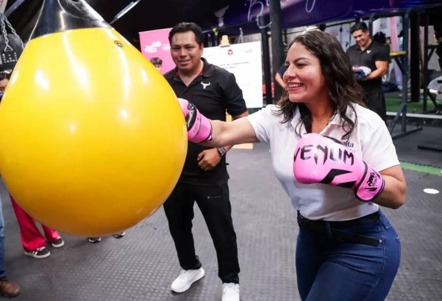 Impulsa Lupita Cuautle el deporte con firma de convenio en beneficio de la niñez y juventud