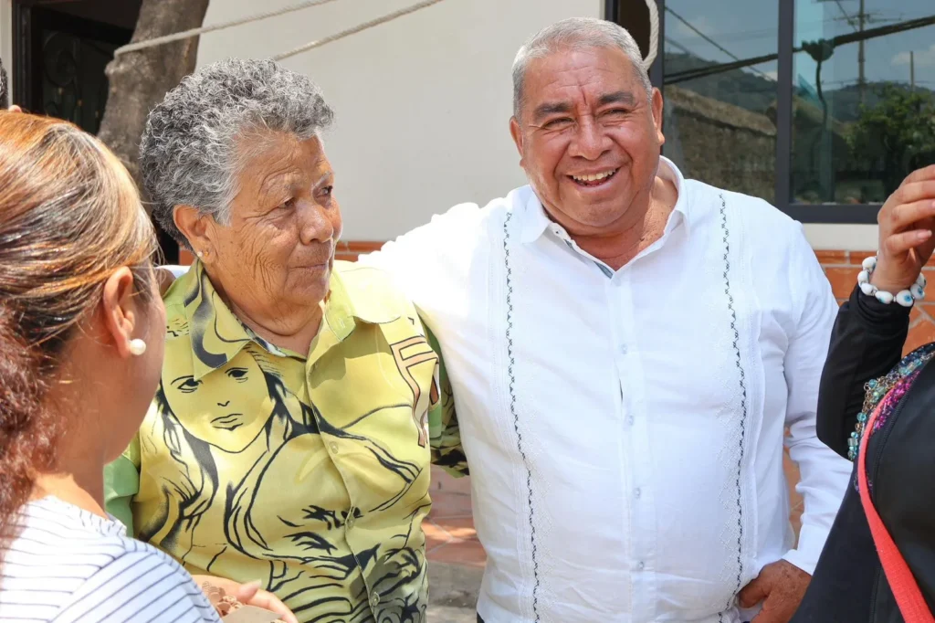 Apoya Gobierno de Amozoc y OXXO a familias vulnerables con 500 despensas