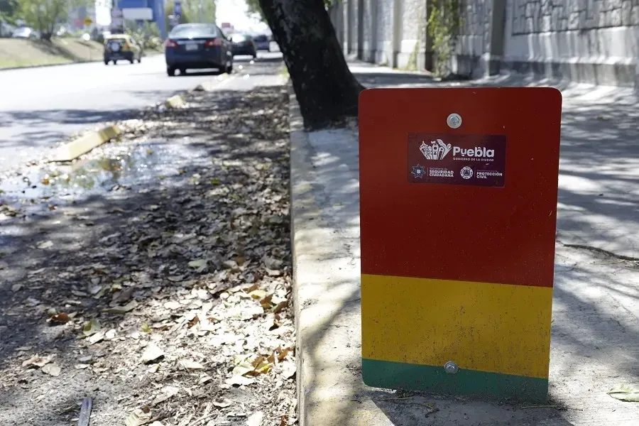 Ayuntamiento de Puebla instala 28 semáforos pluviales en zonas con riesgo de inundación