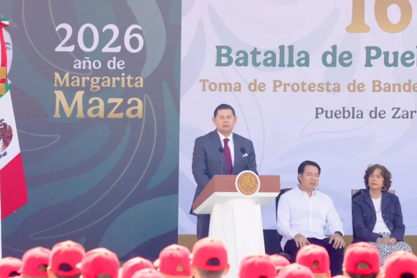 Desfile del 5 de mayo en Puebla conmemora el 164 aniversario de la Batalla de Puebla