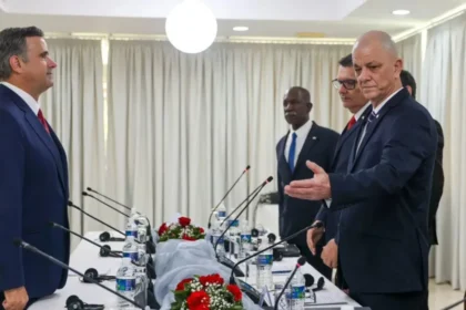 El director de la CIA viaja a Cuba tras ultimátum de EE. UU. y el colapso energético de la isla