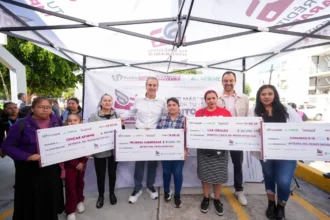 Entrega Pepe Chedraui cheques de “Tu Crédito Imparable” en el Día del Pueblo