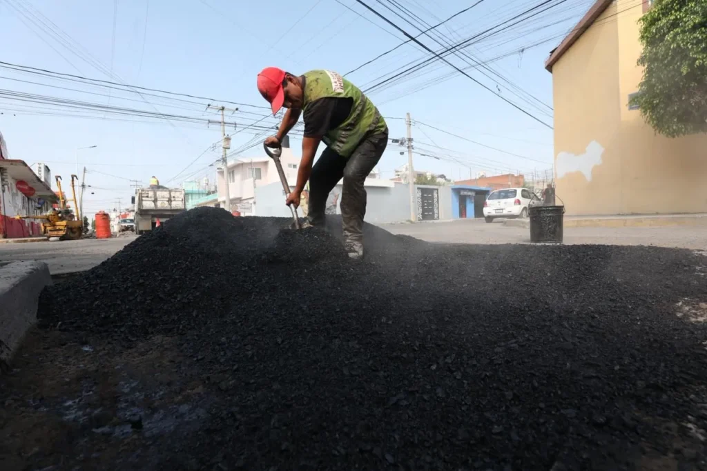 Gobierno de Pepe Chedraui da seguimiento a labores de bacheo en El Patrimonio