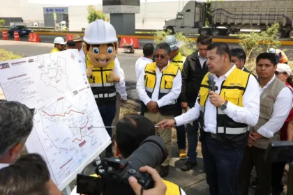 Gobierno de Puebla impulsa rehabilitación de vialidades; Lateral México‑Puebla avanza 60%