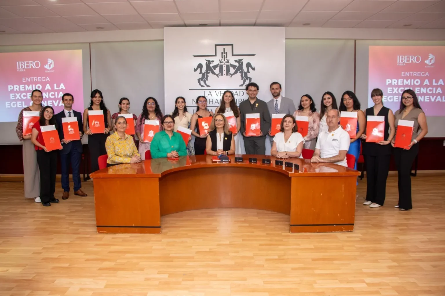 IBERO Puebla reconoce a su alumnado de excelencia