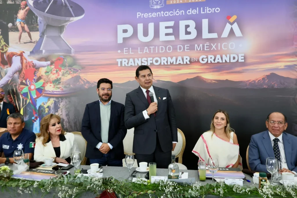 Libro Puebla, el Latido de México, proyecta riqueza cultural y turística del estado