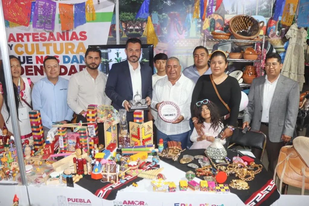 Luce y distingue Amozoc en la Feria de Puebla 2026