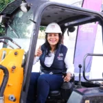 Lupita Cuautle lleva mantenimiento integral a vialidades de Cacalotepec