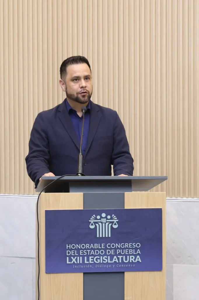 Participa diputado Jaime Aurioles en el 2° Congreso de Derecho Parlamentario con jóvenes