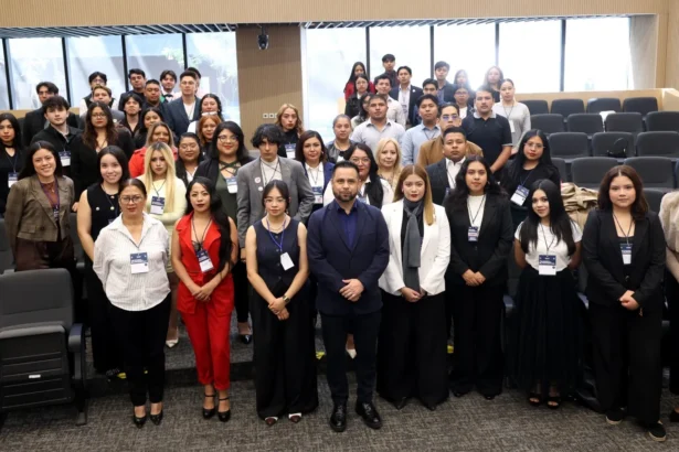 Participa diputado Jaime Aurioles en el 2° Congreso de Derecho Parlamentario con jóvenes