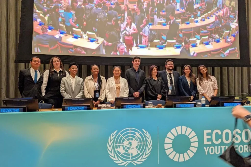 Participa estudiante BUAP en foro mundial de la ONU