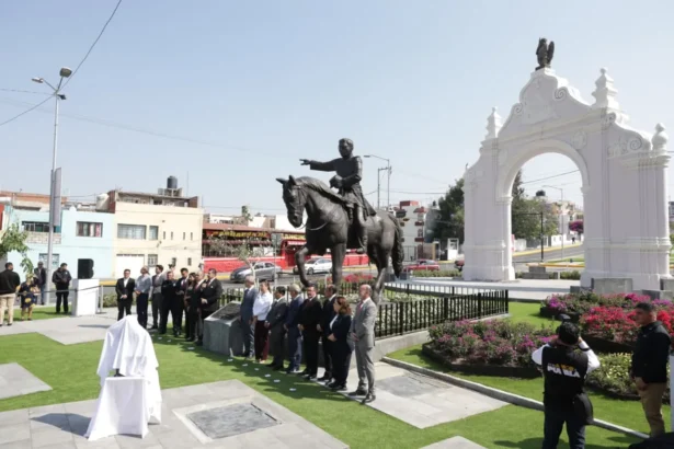 Participan integrantes de la LXII Legislatura en la Develación del Monumento a Ignacio Zaragoza
