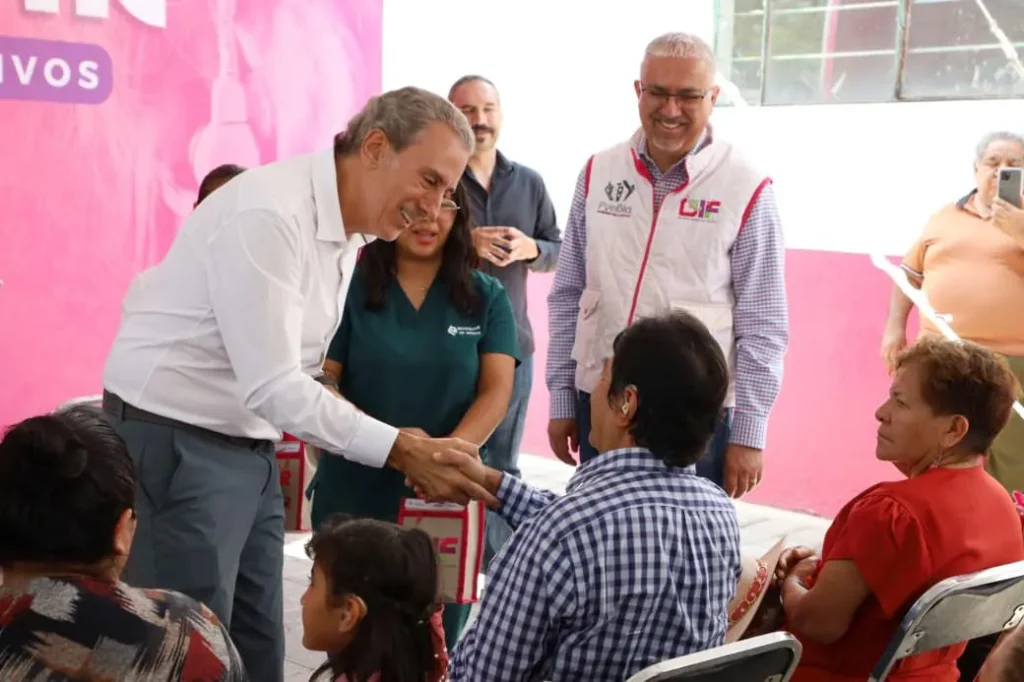 Pepe Chedraui, a través del programa “Oír para Vivir”, entrega 50 aparatos auditivos