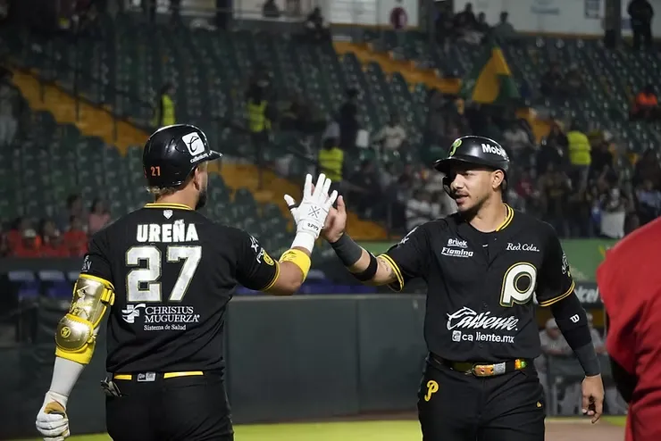 Pericos vence en el primer juego a los Diablos