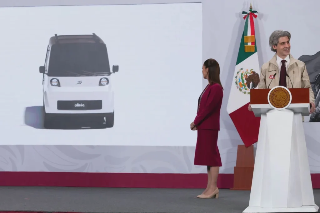 “Resultados que Transforman” Claudia Sheinbaum presenta el prototipo del minivehículo eléctrico mexicano Olinia