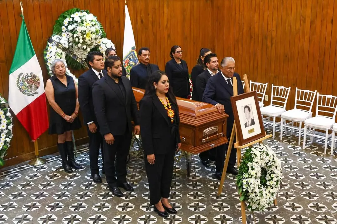 Rinden homenaje en San Pedro Cholula a Ramón Blanca, expresidente municipal 1978-1981