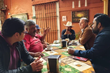 Rubén Maldonado fortalece lazos con líderes de Huauchinango en encuentro comunitario