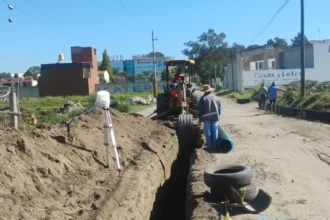 SOSAPATEX coloca 300 metros de Red de Drenaje en acceso al ICATEP de Texmelucan