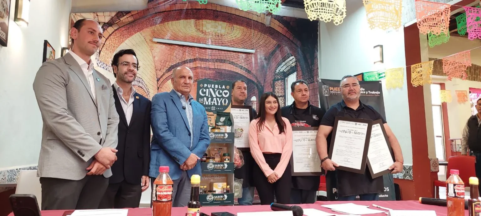 Taquería Bagdad recibe distintivo para vender y utilizar los productos “Puebla 5 de Mayo”