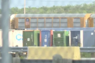 Tragedia en Texas: Mueren seis migrantes por golpe de calor en contenedor de carga; una mexicana entre las víctimas