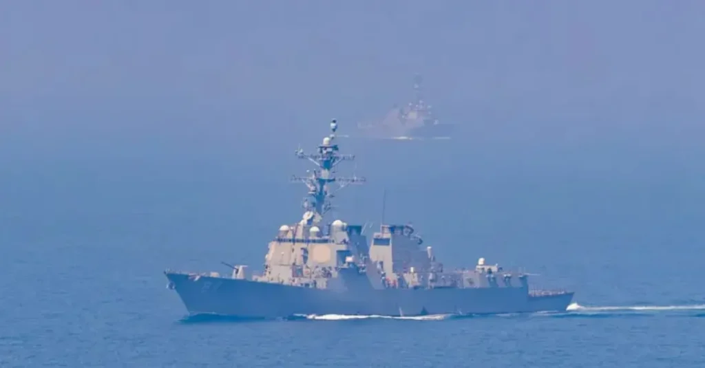 Trump minimiza bombardeo a Irán tras feroz batalla en el Estrecho de Ormuz