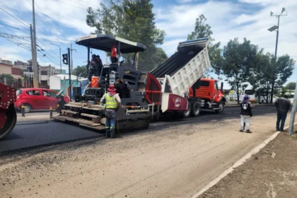 Acelera Pepe Chedraui transformación vial con el Tren Capitalino de Pavimentación