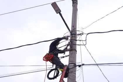 Avanza el programa Tepeaca Iluminada con tecnología LED para reforzar la seguridad en el municipio