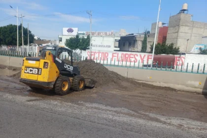 Avanza gobierno de Pepe Chedraui labores de limpieza en la Central de Abasto para mantener la vialidad transitable tras las lluvias