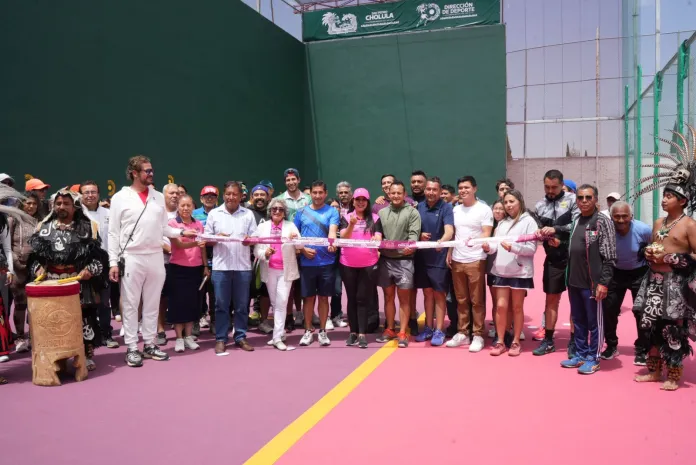 Bajo el liderazgo de Tonantzin Fernández, rescatan cancha de frontenis en el Deportivo Tlachtli