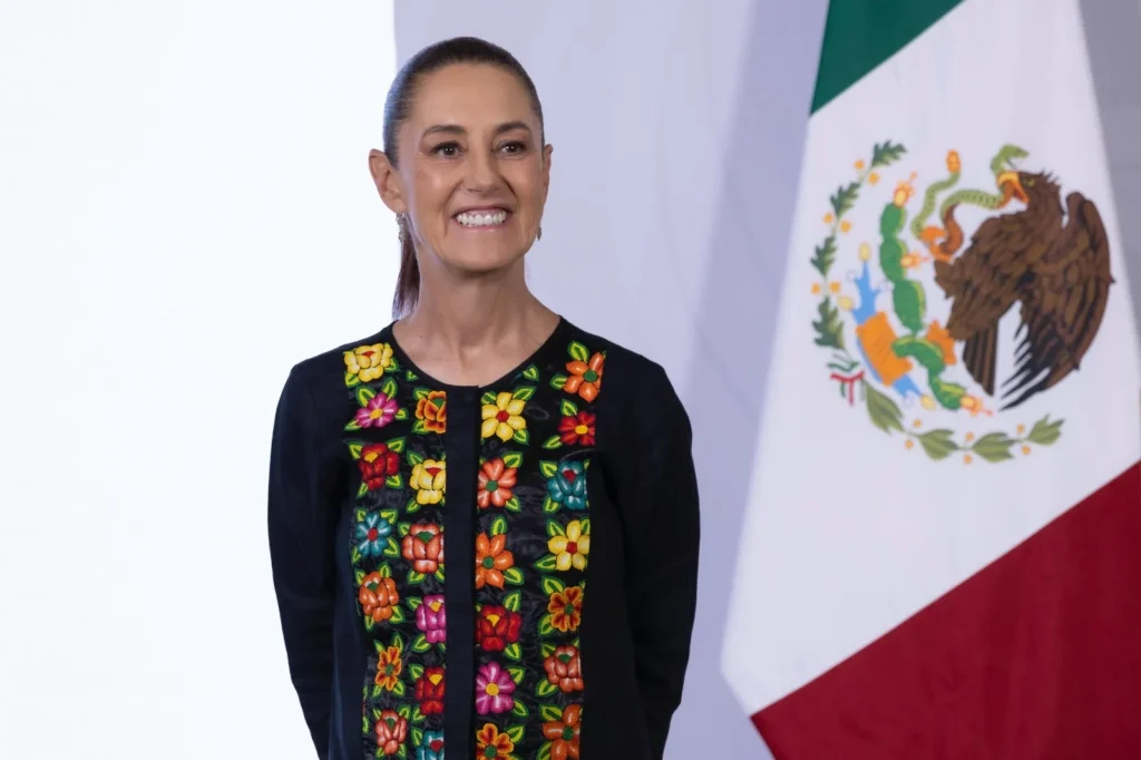 CON LA GRAN ESCAPADA HAY DESCUENTOS PARA VIAJAR TODO EL AÑO: PRESIDENTA CLAUDIA SHEINBAUM OBSEQUIARÁ 6 VIAJES DOBLES AL SURESTE PARA LOS PAPÁS DE MÉXICO