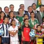 Claudia Sheinbaum; presenta estrategia nacional de formación