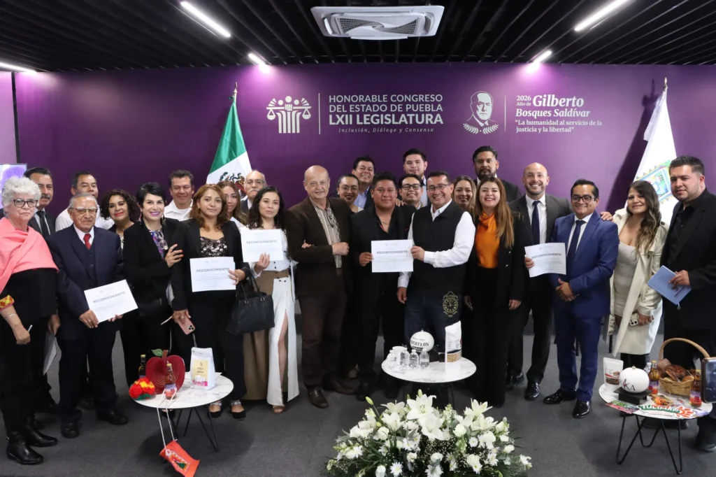 Congreso del Estado reconoce a Guías de Turistas que cumplieron con la certificación NOM-08
