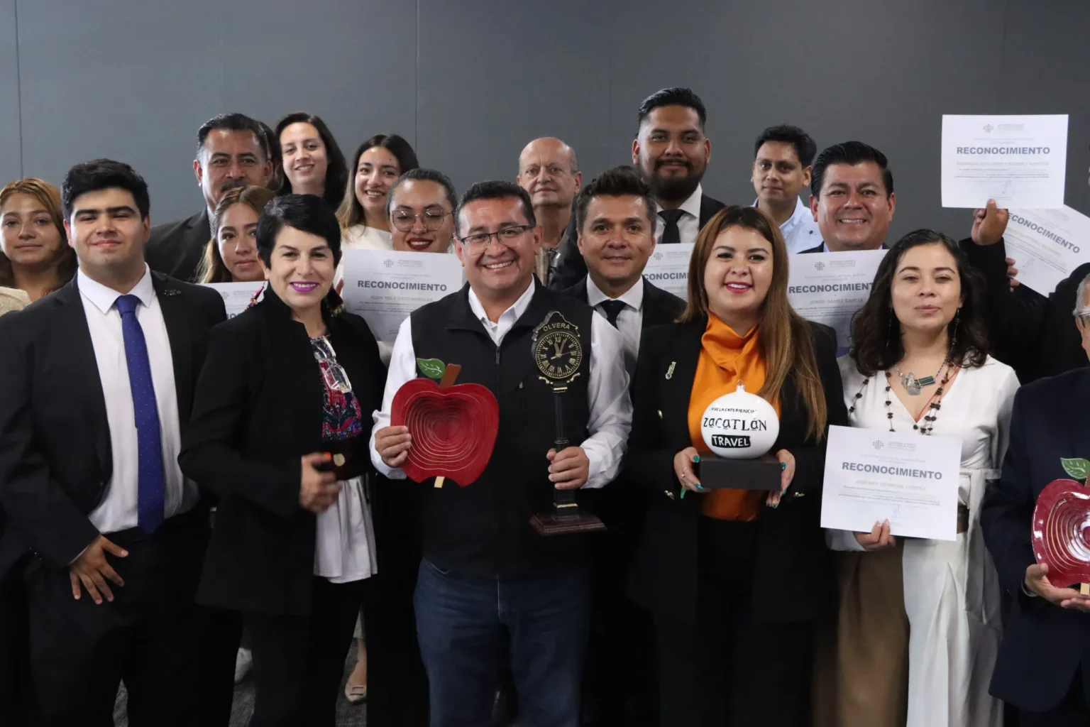 Congreso del Estado reconoce a Guías de Turistas que cumplieron con la certificación NOM-08