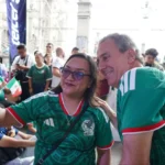 Convive Pepe Chedraui con poblanas y poblanos en la inauguración de la Copa del Mundo 2026