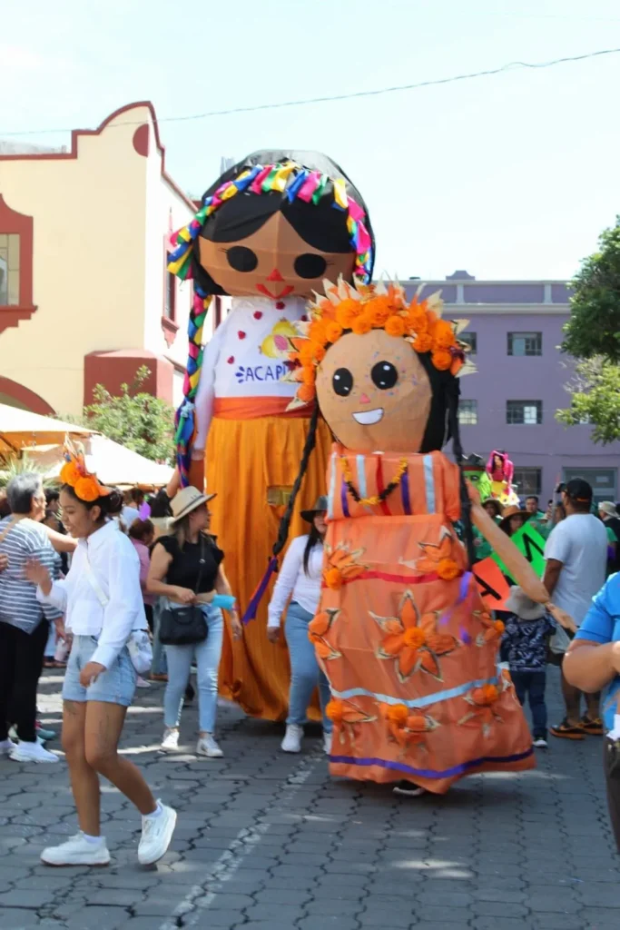 Cultura, Arte y diversión en Atlixco; asiste al desfile de Mojigangas 2026