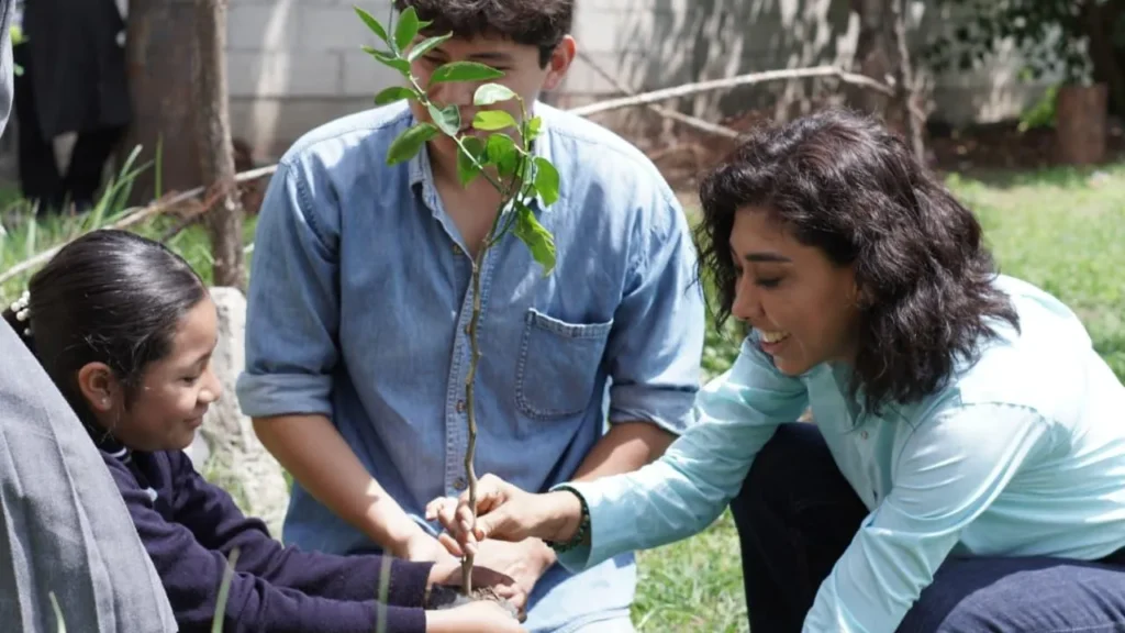 Diputada Norma Pimentel impulsa jornadas de reforestación en escuelas y reafirma su compromiso con el cuidado del medio ambiente