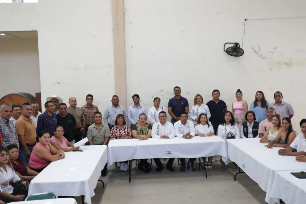 Escucha diputado Pável Gaspar necesidades del magisterio para integrar una agenda a favor de la educación en la Mixteca