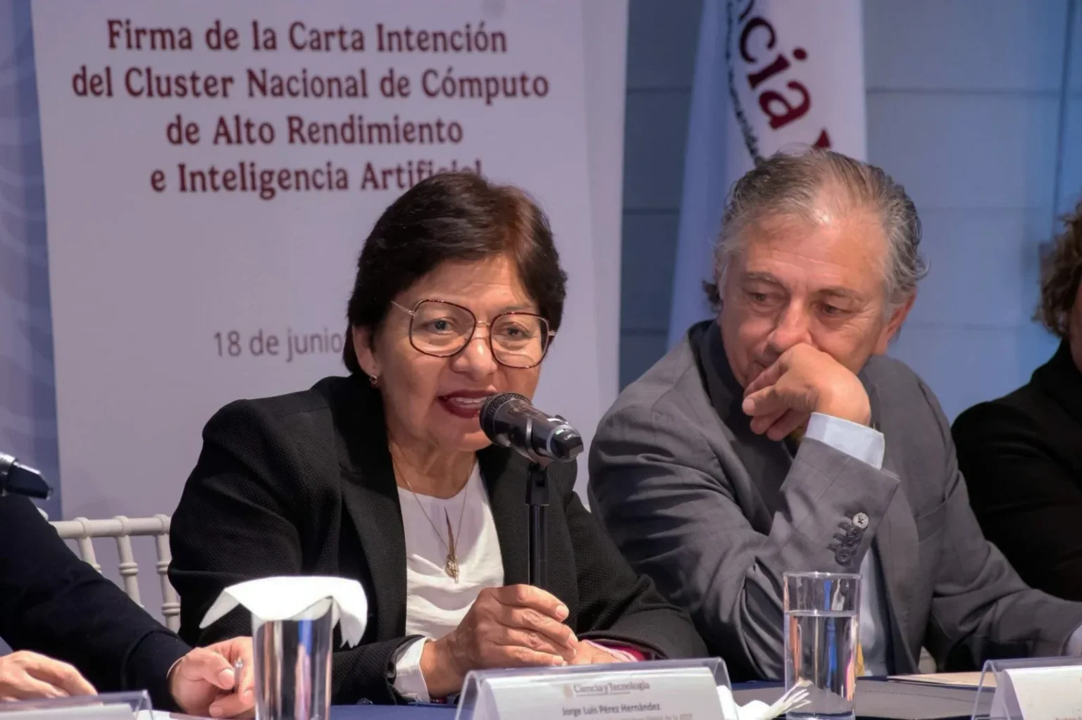 Firma BUAP Carta Intención del Clúster Nacional de Cómputo de Alto Rendimiento e Inteligencia Artificial