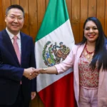Fortalece Tonantzin Fernández lazos culturales con China mediante exposición fotográfica en San Pedro Cholula