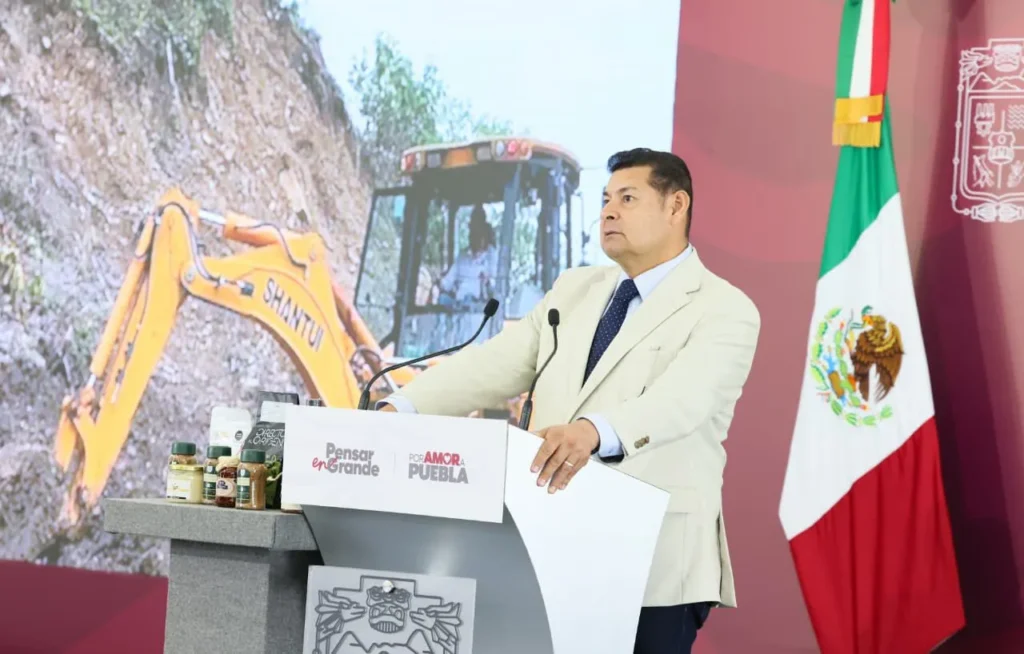 Gobierno estatal garantiza protección y atención a familias ante temporada de lluvias