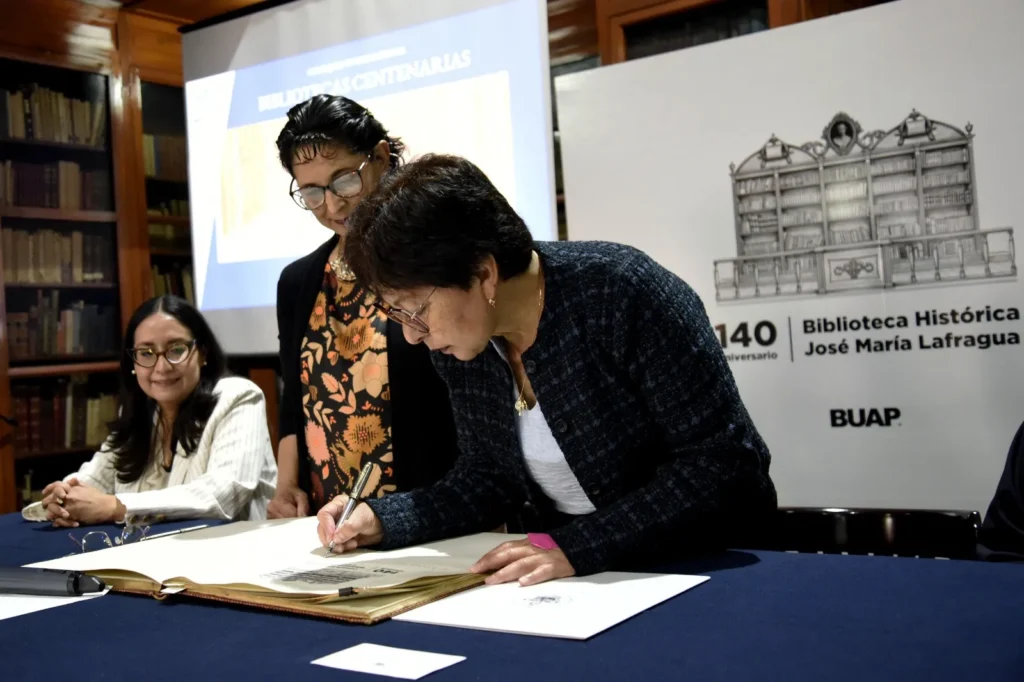 Inaugura la Rectora Lilia Cedillo el Coloquio Internacional Bibliotecas Centenarias en la Biblioteca José María Lafragua