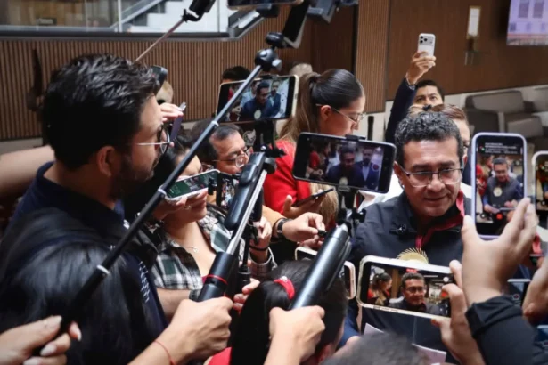 Llama Pável Gaspar a la responsabilidad institucional y a respetar la legalidad en Acatlán
