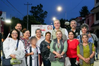 Lleva Pepe Chedraui alumbrado LED a la colonia 10 de Mayo con Puebla Brilla