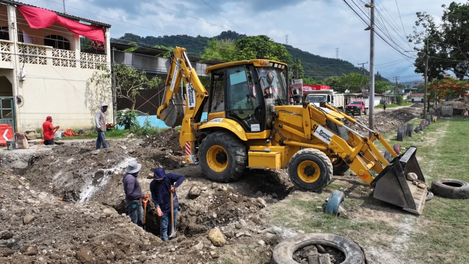 Mantiene gobierno estatal mejoramiento de vialidades en Puebla, Xicotepec y Tlacotepec de Benito Juárez