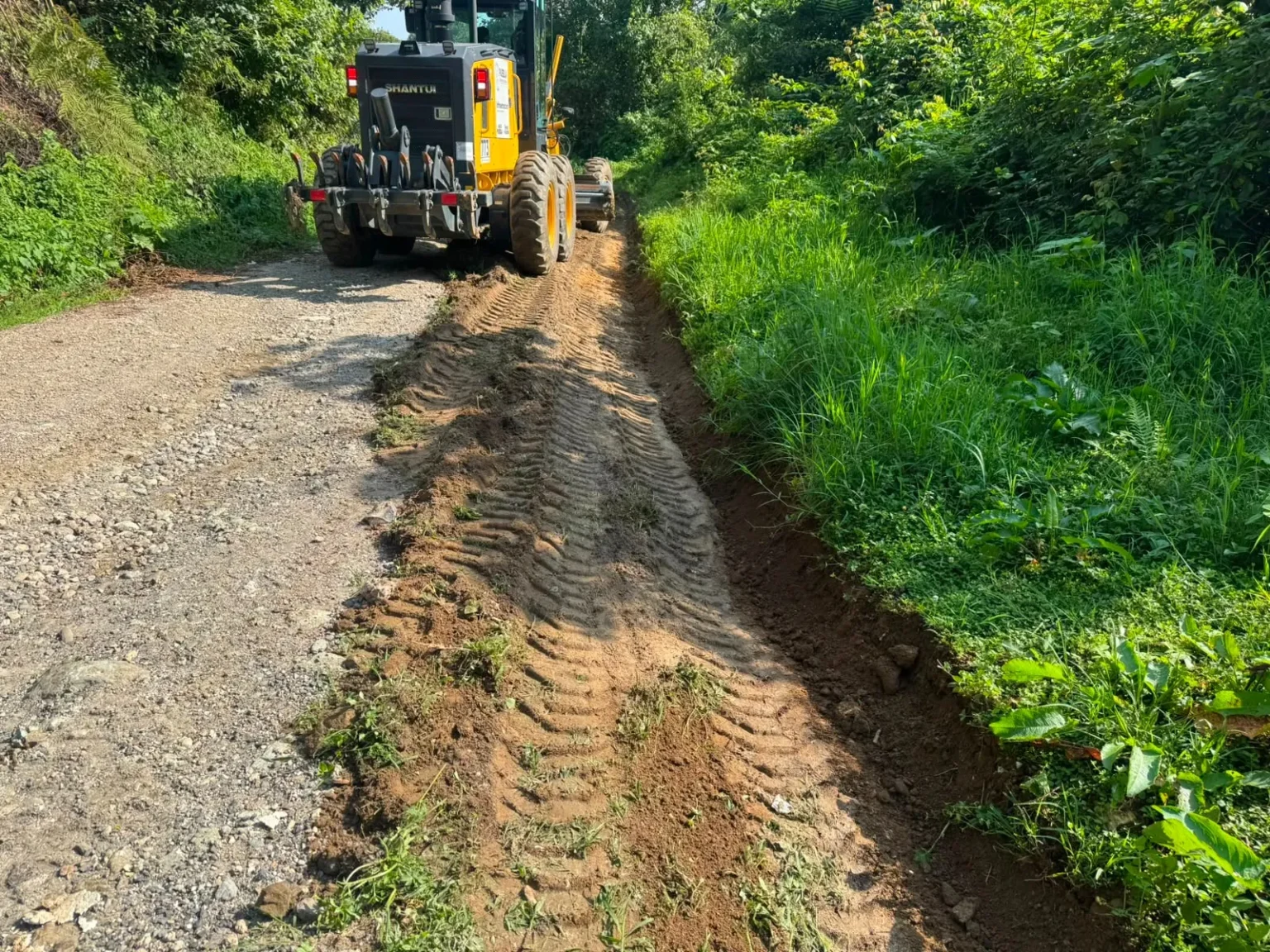 Mejora Gobierno del Estado camino rural de Santa Lucía - La Unión en Nauzontla